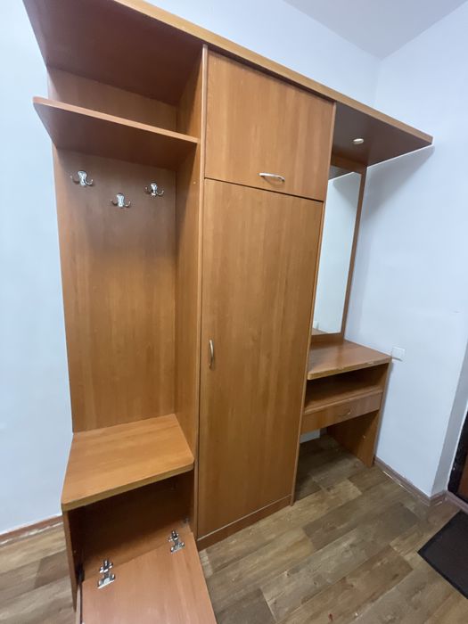 Прихожку отдам бесплатно