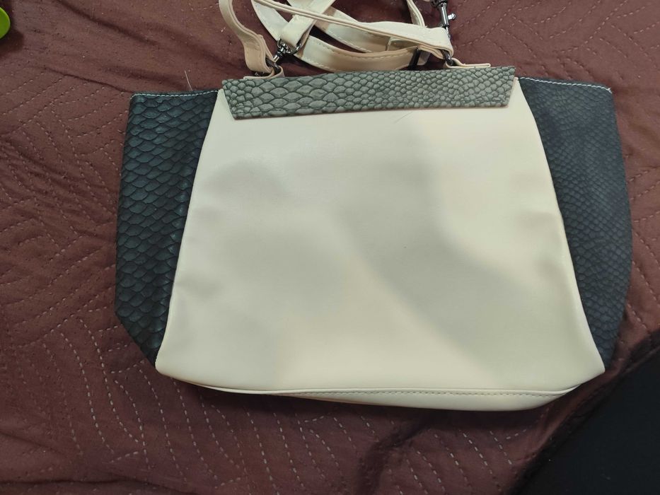 Стилна дамска чанта