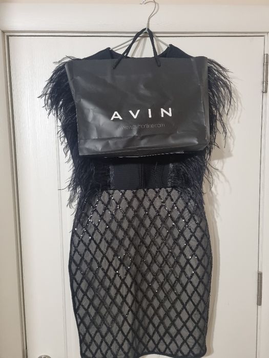 Официална черна рокля Avin