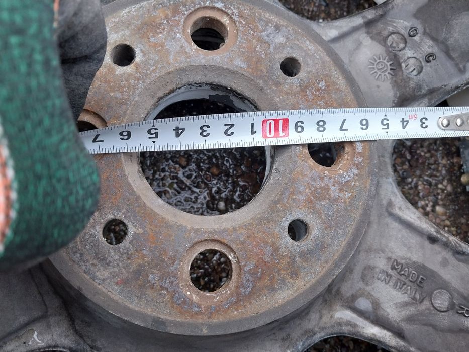 Диски R15. На Гольф 3. Не вареные.