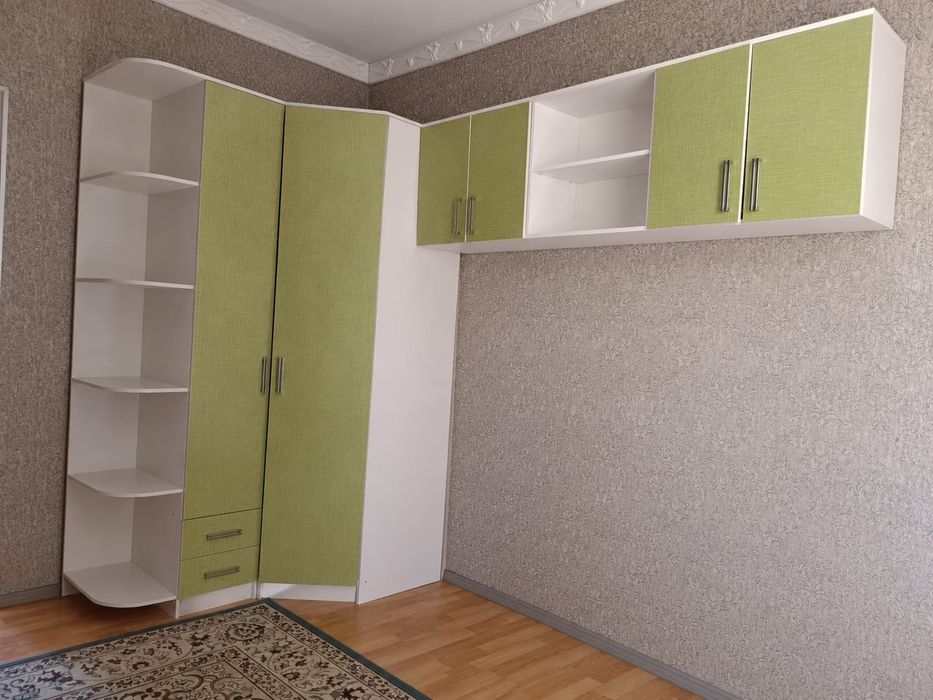 Шкаф, кровать продается