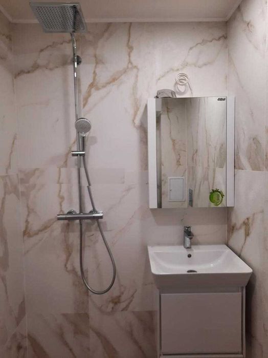 Продава се Двустаен апартамент в Пловдив, Младежки Хълм - 72 кв.м за 2500 €/кв.м - Снимка #6