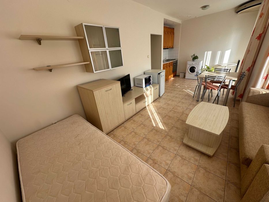 Продава се Двустаен апартамент в Свети Влас - 70 кв.м за 1143 €/кв.м - Снимка #2