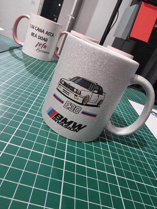 Cană sidefată cu logo BMW – stare foarte bună