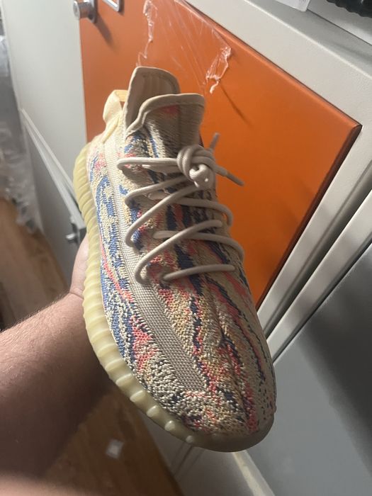 Yeezy 350(marimi 42 2/3)
