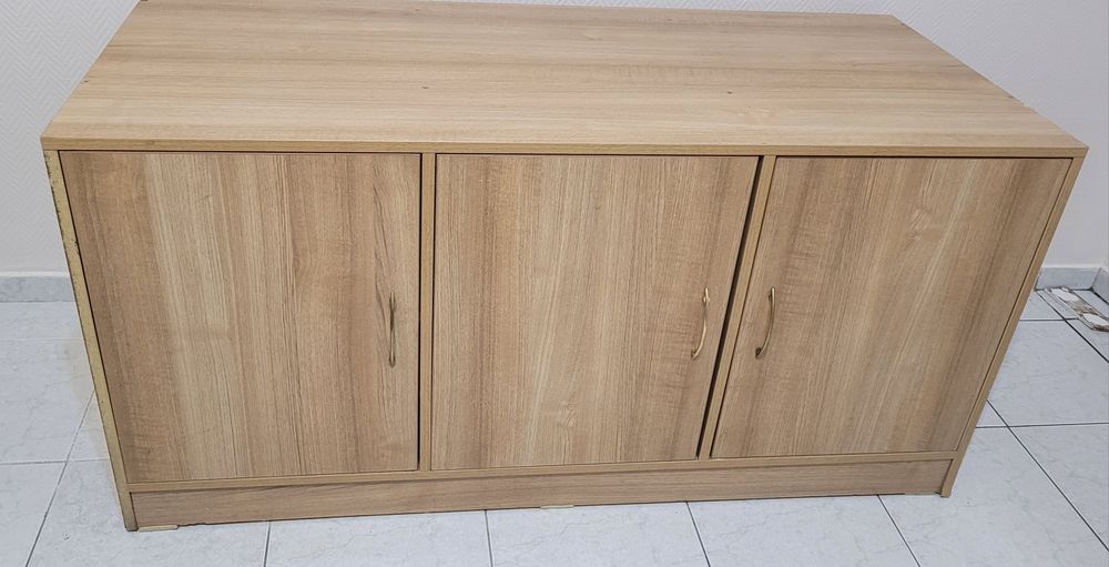 Продам тумбу 3х дверную