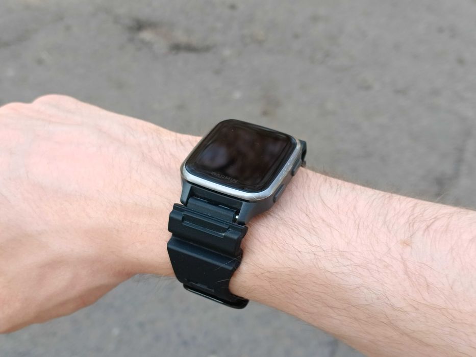 Смарт часы Garmin Venu SQ