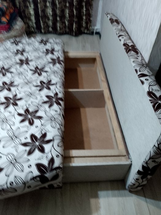 Продам диван недорого