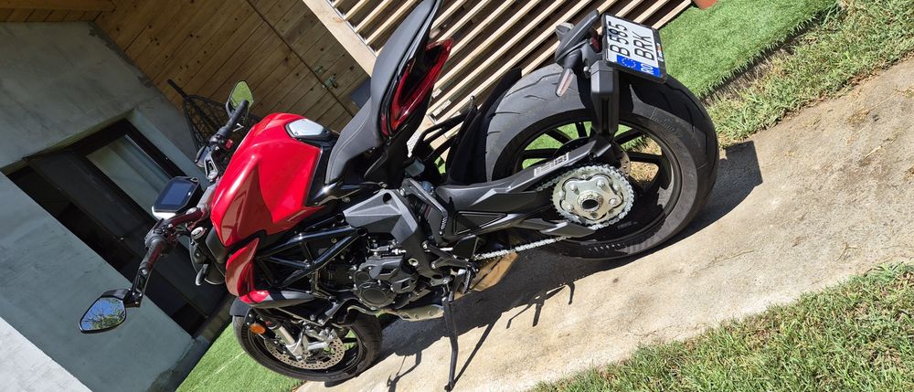MV Agusta Dragster 800 R ( garantie pana in 2027 )