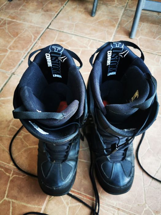 Vând bocanci boots pt zăpadă Atomic stare buna