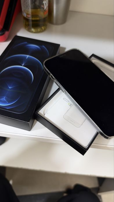 продам iPhone 12 pro Max 128GB