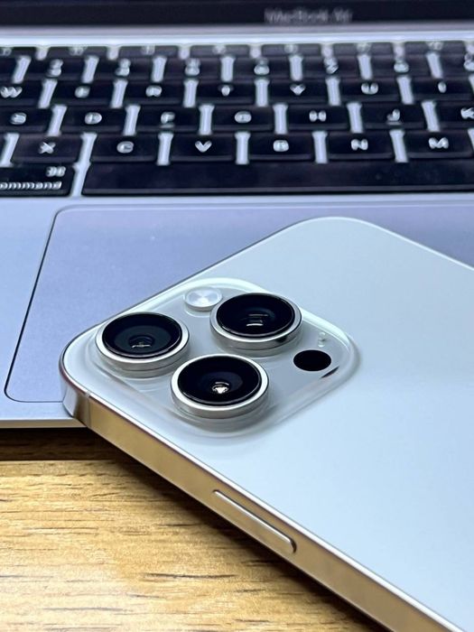 iPhone 16 Pro Max (256 Gb) в рассрочку от $128 в месяц