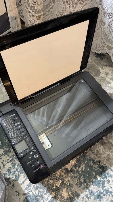 Продам принтер на запчасти