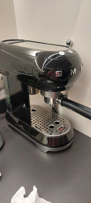 Продавам Кафе машина SMEG