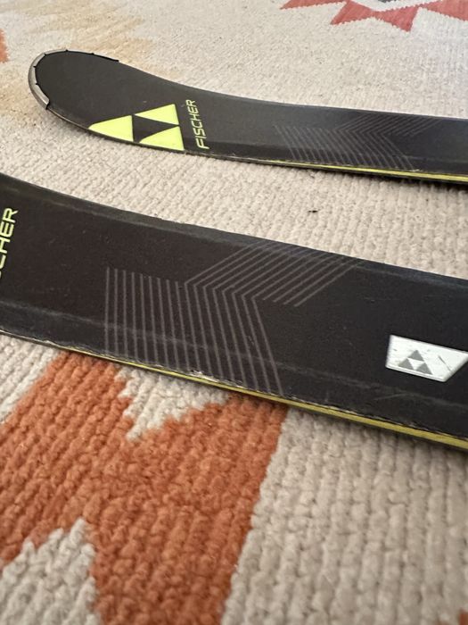 Skiuri Fischer F17