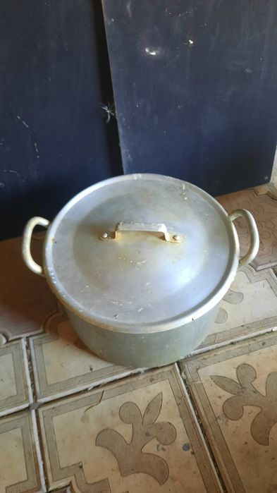 Кастрюля алюминивая