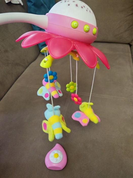Бебешка играчка въртележка за кошара
