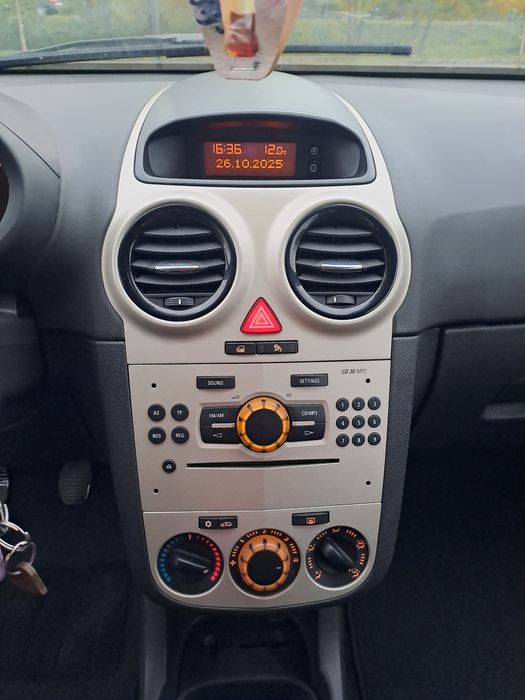 Vand opel corsa D, 1.2 Benzina