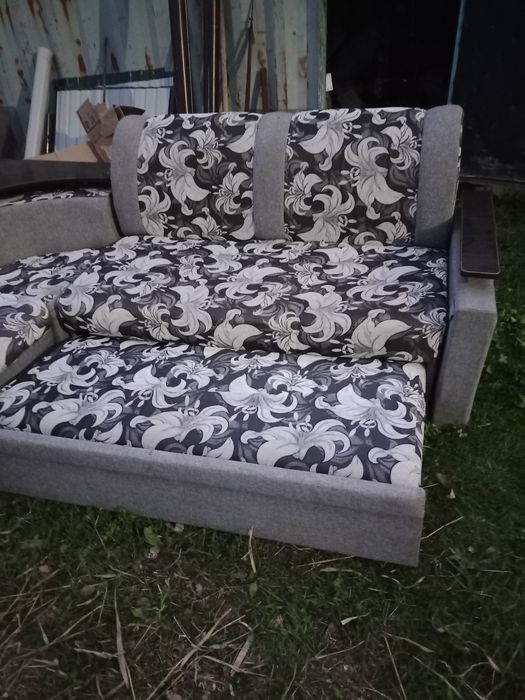 Продам диван угловой