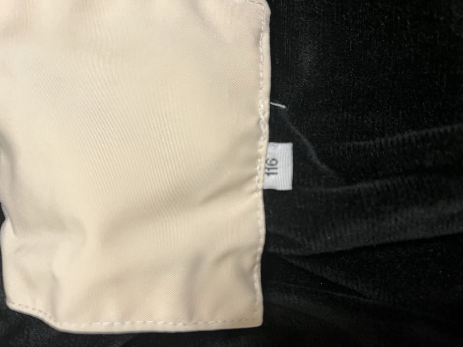 Отдам куртку на девочку 3-4 года