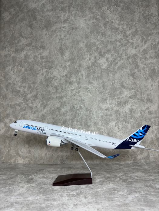 Самолет модель ( AIRBUS A350XWB) с Led подсветкой шикарный подарок