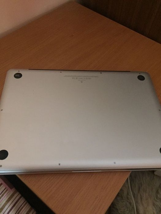 Продам MACbook б/у