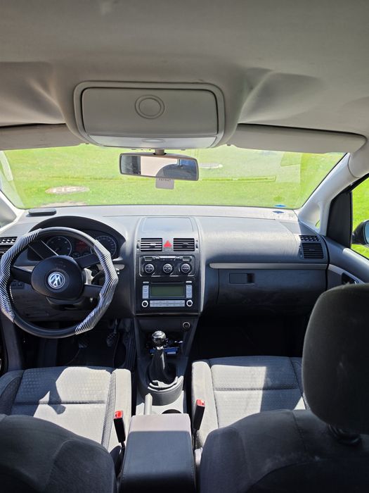 VOLKSWAGEN Touran 2004 — imagine 5
