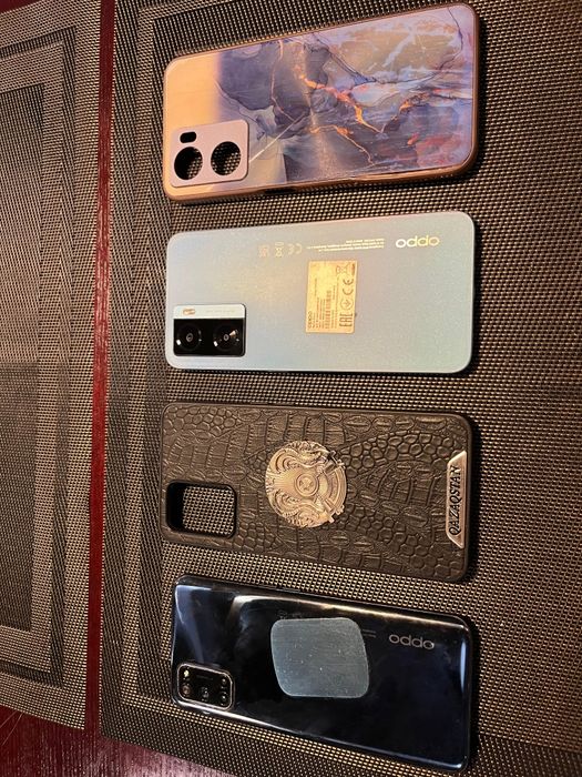 Продаю либо обмен на айфон три телефон