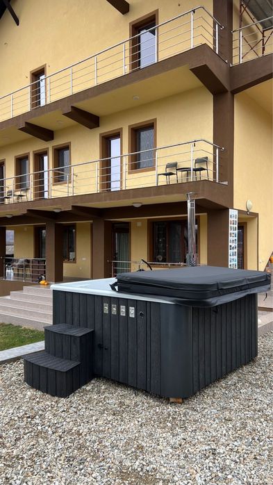 Jaccuzi exterior 10 persoane