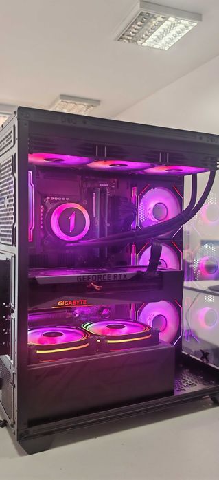 Продавам Супер Геймърски Компютър Intel I5 13600KF 24/20 Core/32Gb D5/1TB SSD/GB RTX 3070TI/Гаранция