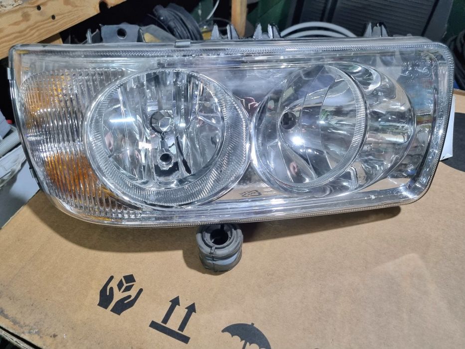 Фар за ДАФ десен