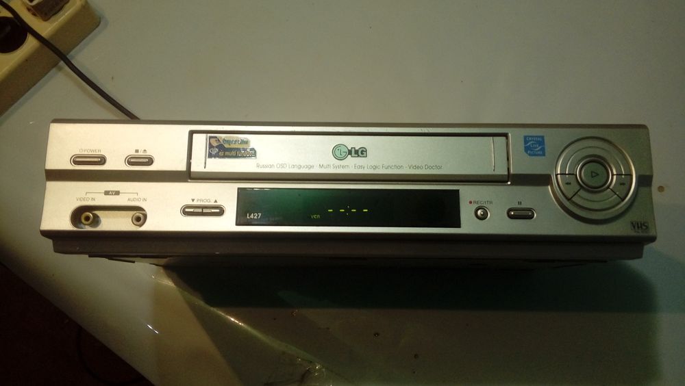 Видиомагнитафон LG L427