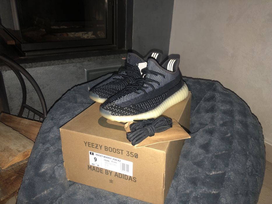 Adidas Yeezy Boost 350 V2 Carbon