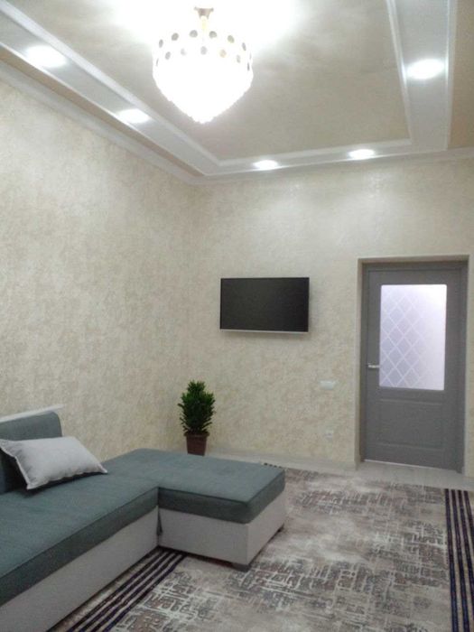 Продаю 2 /5 /5 новостройка метро ОЛМОС.