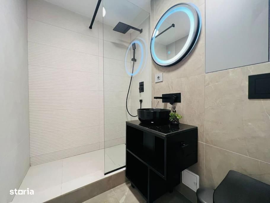 2 camere Frații Golești , mobilat/utilat , finisaje moderne/ PARCARE!