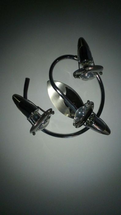 Plafoniera cu 3 spoturi - Noua