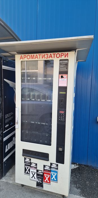 Продавам Хладилен FAS 6-ца