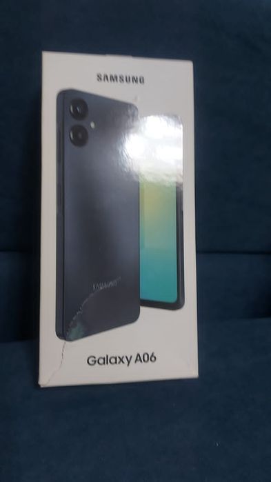 Продам телефон Самсунг а 06