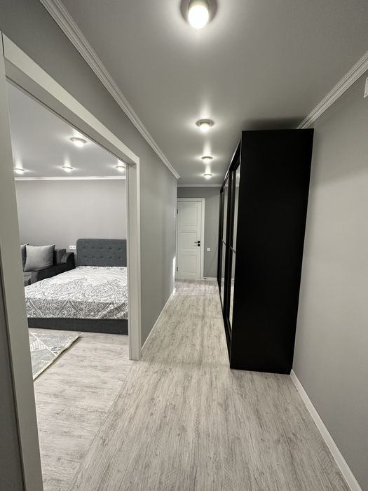 Сдам 1 комнатную квартиру на стрелке на длительный срок