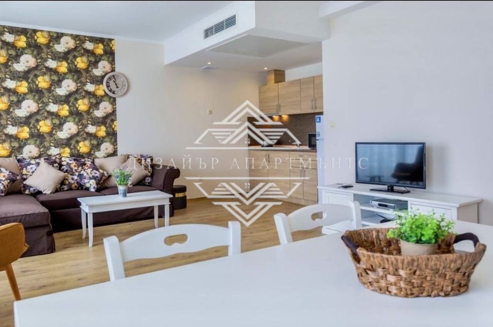 Продава се Двустаен апартамент в Поморие - 105 кв.м за 1572 €/кв.м - Снимка #2