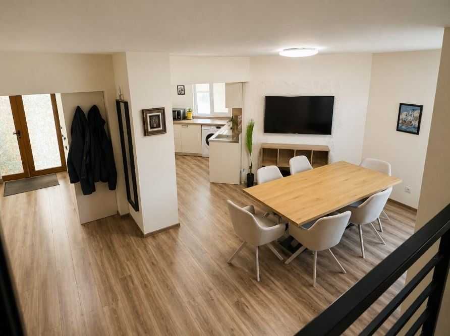 Дава се под наем Тристаен апартамент в София, Младост 2 - 100 кв.м за 697.17 € - Снимка #1