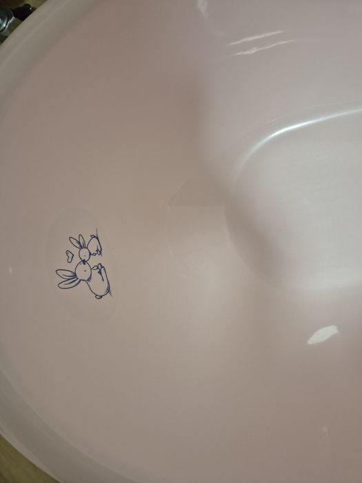 Вана и стойка за бебе