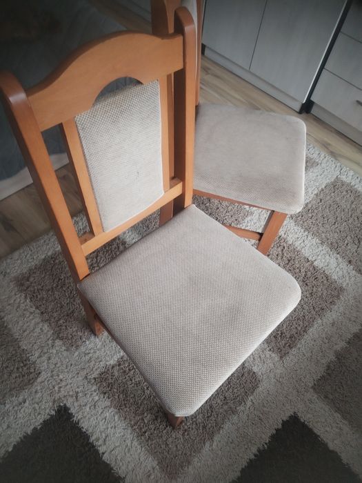 Трапезни столове