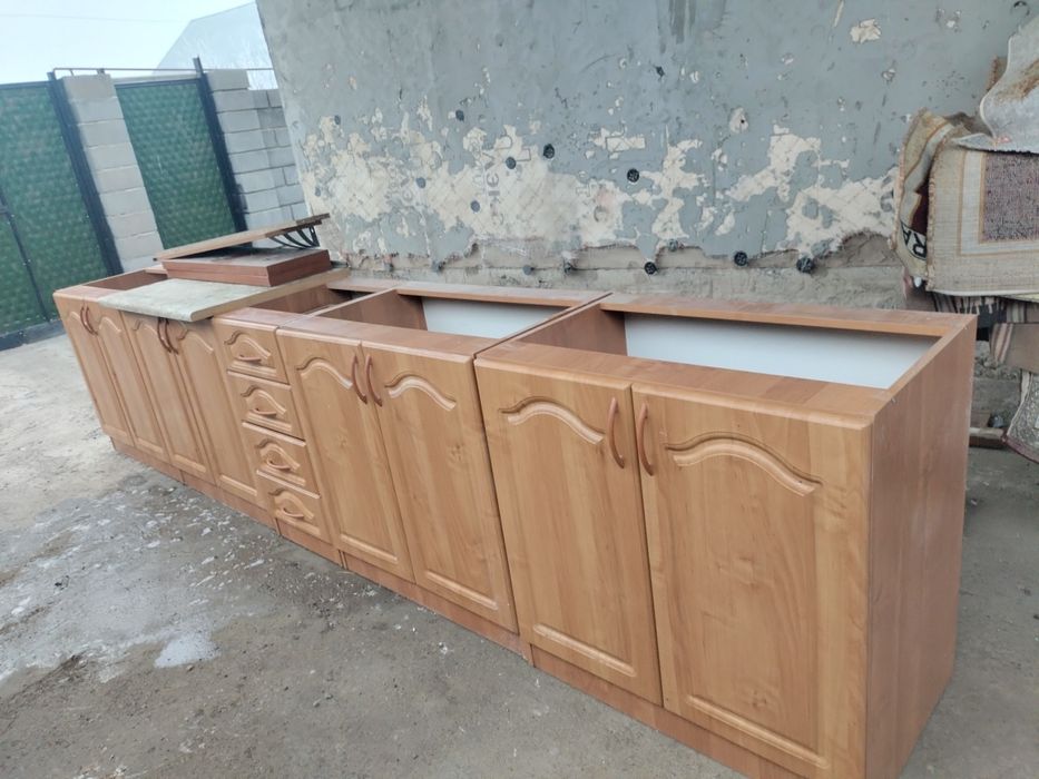 Кухня гарнитур хорошо состояние