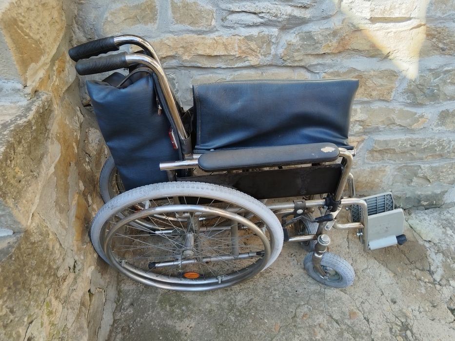 Инвалидна Количка.