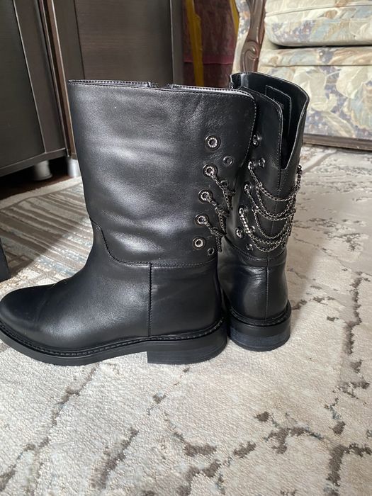 Продам 2 пары зимних сапог