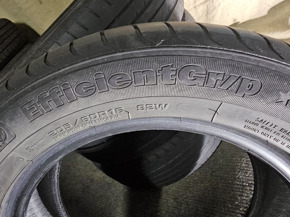 Продам шины Goodyear 205/60R16