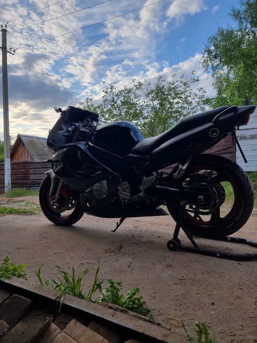 Yamaha yzf600r thundercat