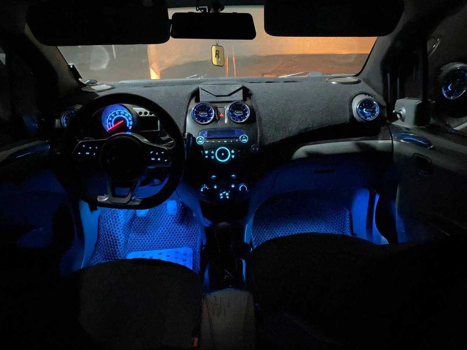 Spark 2012 год 1.25 двитель Метан