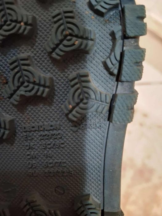 Детски апрески/ботуши